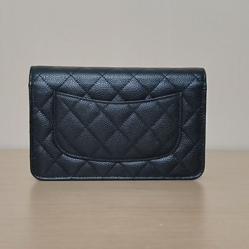 CHANEL 黑色荔枝牛皮晶片開金扣CFWOC19新款旋鈕扣肩背包-3