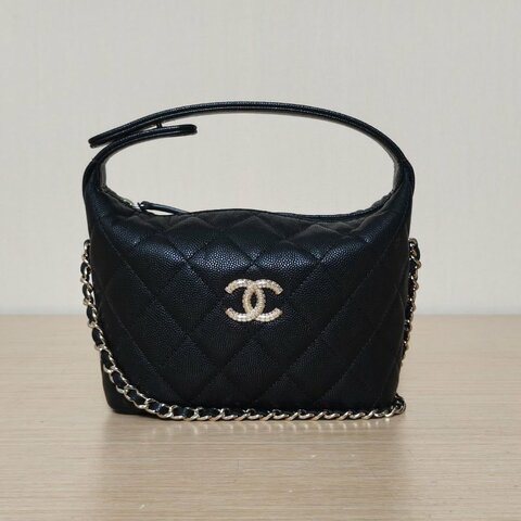 CHANEL 嬉皮HOBO飯盒包25A16.5黑色荔枝牛皮鐳射標淺金扣肩背包