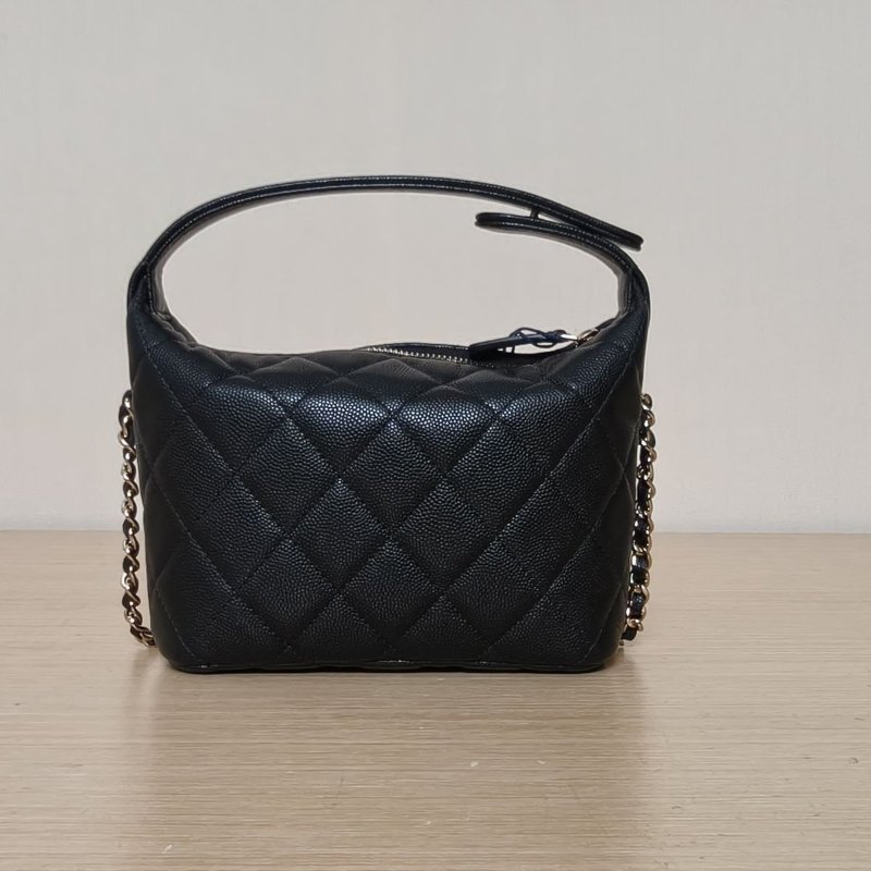 CHANEL 嬉皮HOBO飯盒包25A16.5黑色荔枝牛皮鐳射標淺金扣肩背包-2