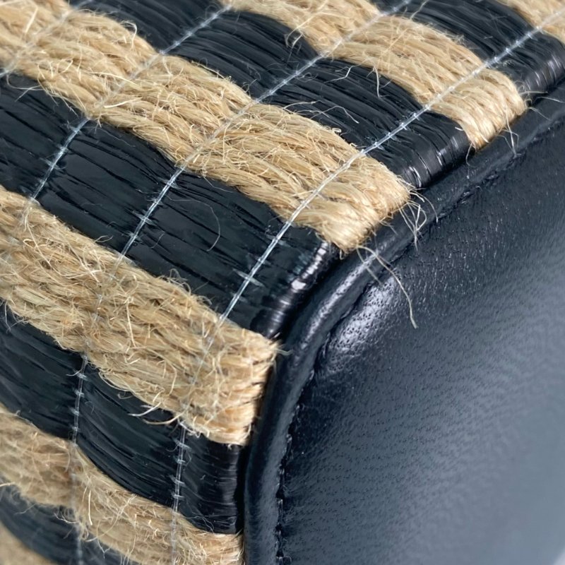 △ Chanel 香奈兒 Black And Beige Raffia East West Chain Shoulder Vanity Case AP1999 No.30 黑色和淺褐色拉菲草金色金屬鎖鏈化妝箱No.30 - 257020914-6
