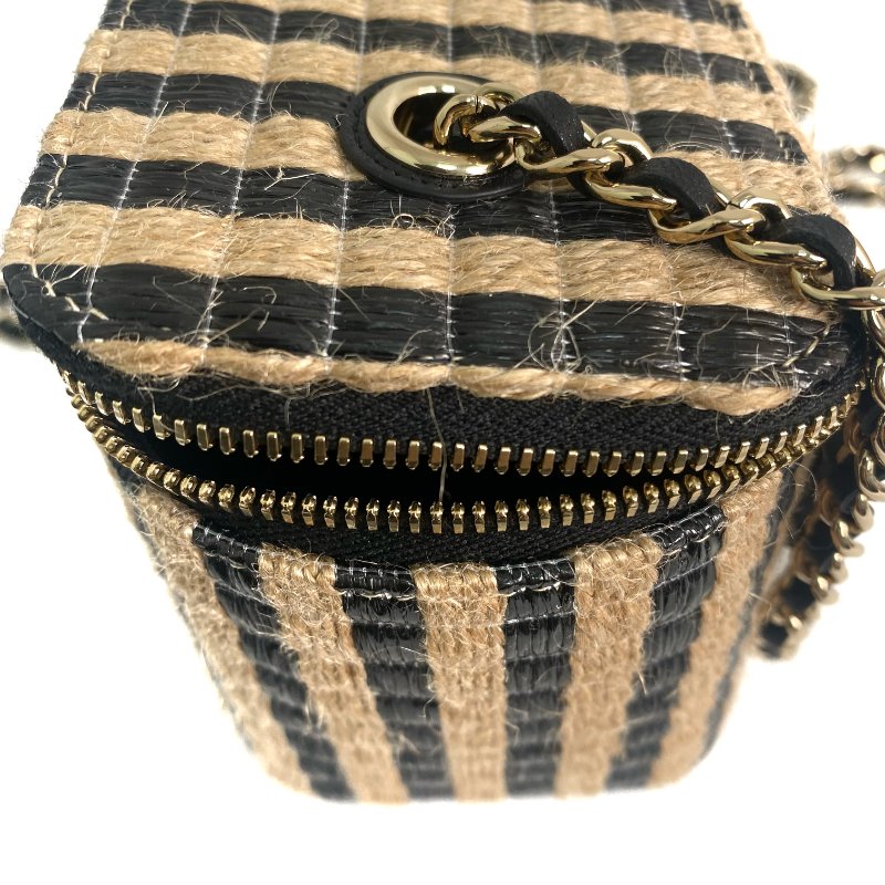 △ Chanel 香奈兒 Black And Beige Raffia East West Chain Shoulder Vanity Case AP1999 No.30 黑色和淺褐色拉菲草金色金屬鎖鏈化妝箱No.30 - 257020914-14