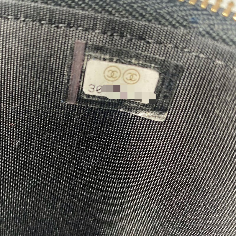 △ Chanel 香奈兒 Black And Beige Raffia East West Chain Shoulder Vanity Case AP1999 No.30 黑色和淺褐色拉菲草金色金屬鎖鏈化妝箱No.30 - 257020914-19