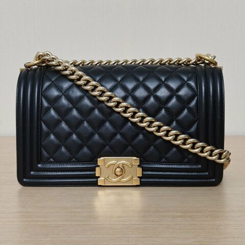 CHANEL Leboy中號25黑色羊皮24開金扣菱格紋肩背包