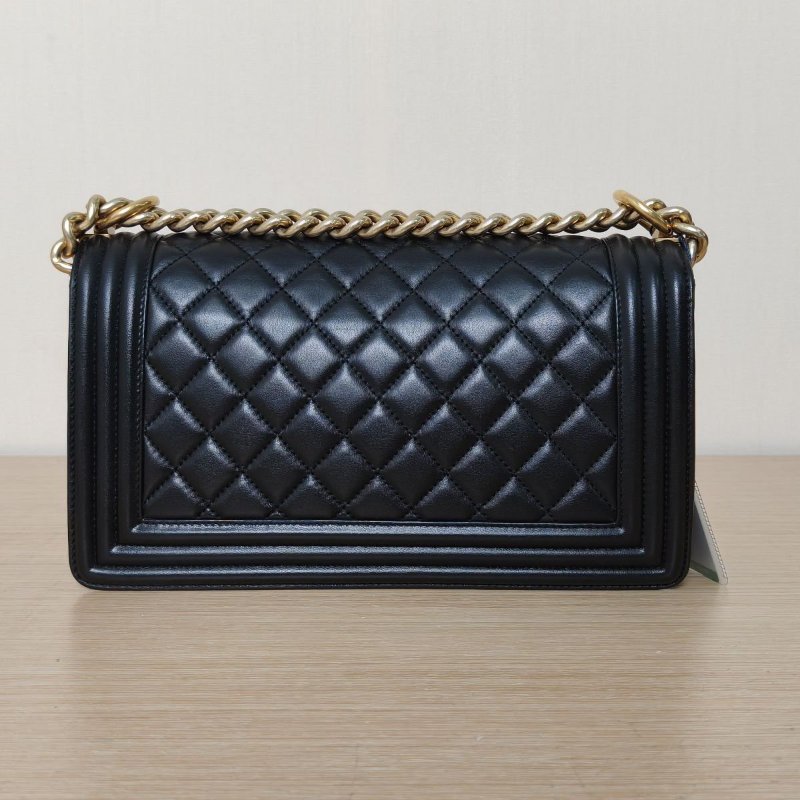 CHANEL Leboy中號25黑色羊皮24開金扣菱格紋肩背包-2