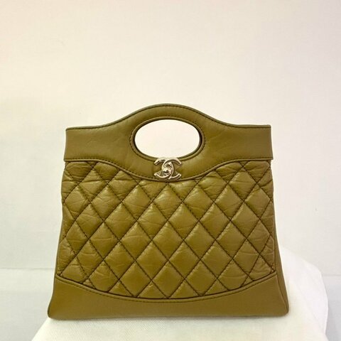 CHANEL草綠色金釦31 Bag Mini