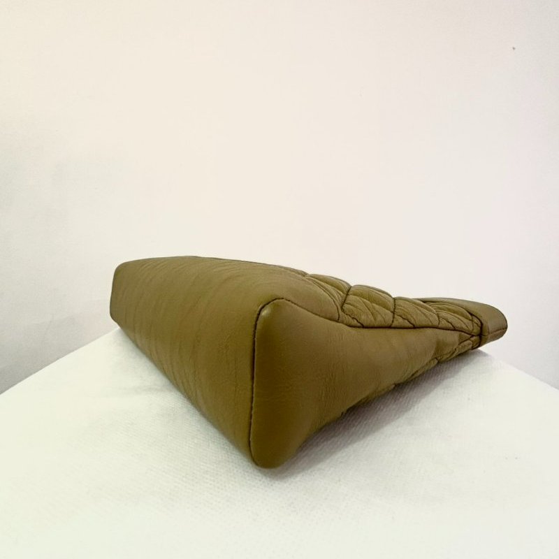 CHANEL草綠色金釦31 Bag Mini-5