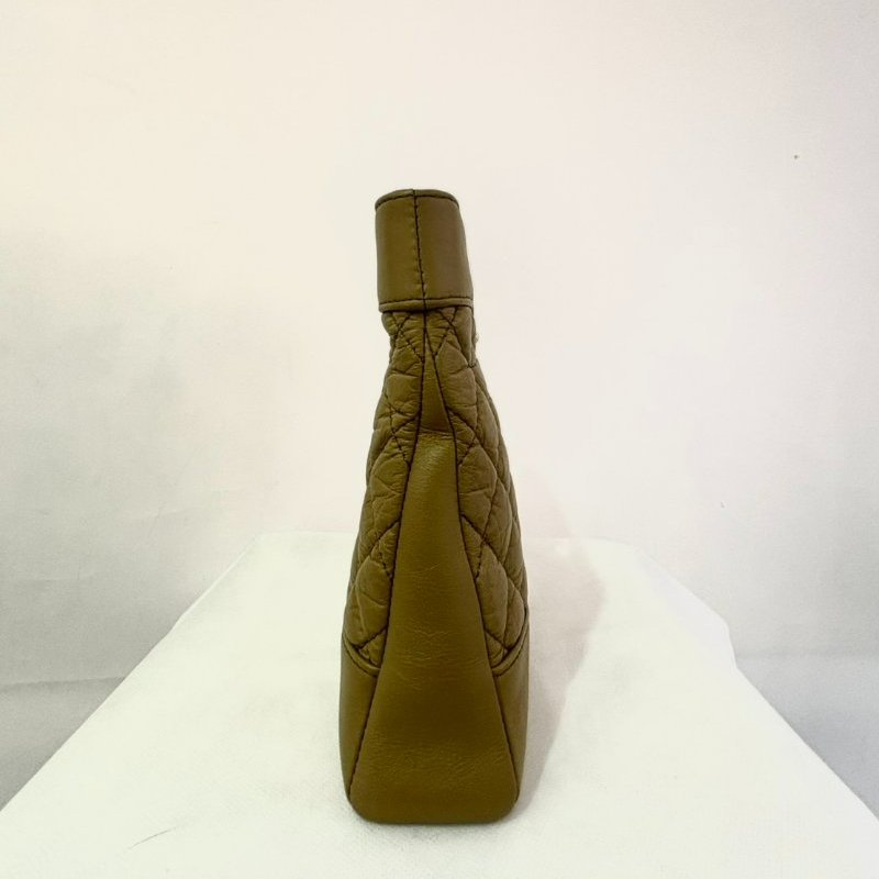 CHANEL草綠色金釦31 Bag Mini-7