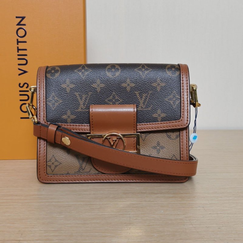 LOUIS VUITTON Dauphine達芙妮Mini20老花PVC2019肩背包-1