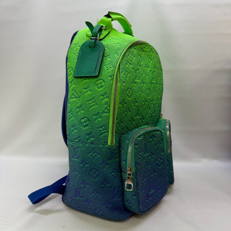 LV x Virgil Abloh漸層幻彩雙肩後背包-3