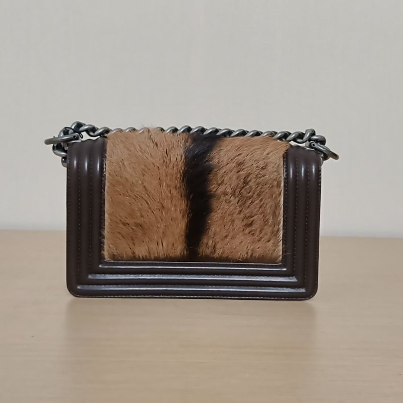 CHANEL Leboy小號20.5棕色馬毛18開銀扣肩背包-3