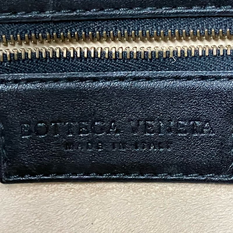 ☆ Bottega Veneta 寶緹嘉 Black Inrecciato Lambskin Shoulder Bag 黑色編織紋羊皮肩背袋 - 257022065-16