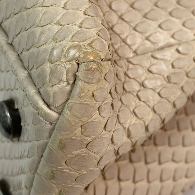 △ Chanel 香奈兒 Beige Python Ruthenium-Finish Metal Coco Handle Chain Shoulder Bag No.11 淺褐色蛇皮鍍釕金屬鎖鏈肩背袋No.11 - 257021608-6