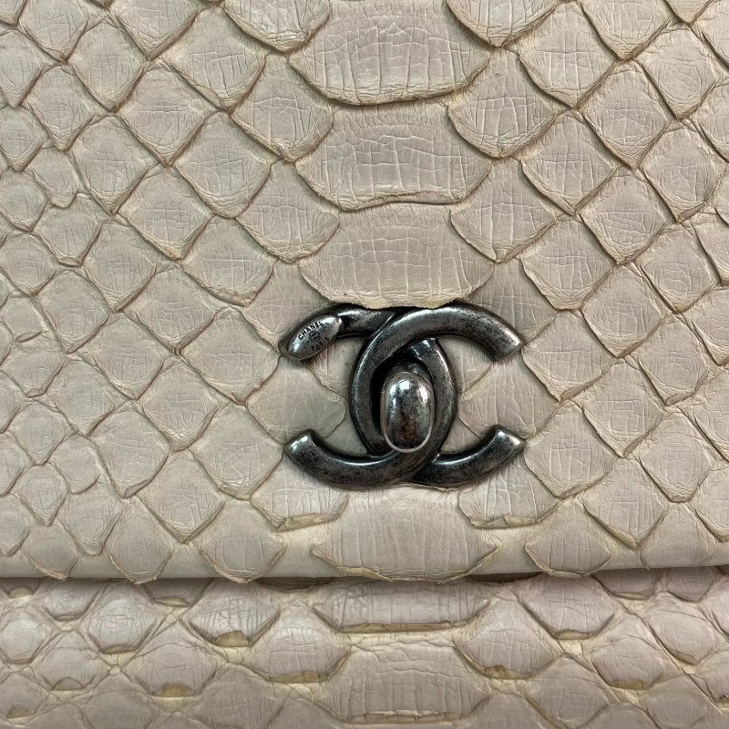 △ Chanel 香奈兒 Beige Python Ruthenium-Finish Metal Coco Handle Chain Shoulder Bag No.11 淺褐色蛇皮鍍釕金屬鎖鏈肩背袋No.11 - 257021608-13