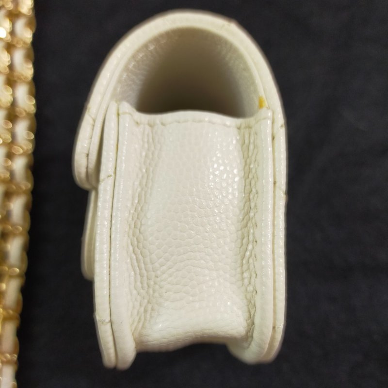 CHANEL 30開 AIRPODS 金色小鍊包-5