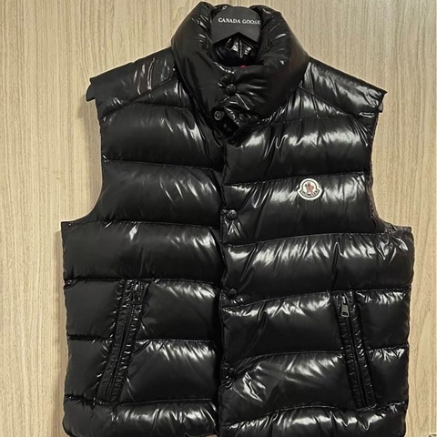 Moncler 亮面背心 Tibb Gilet 黑色 3碼