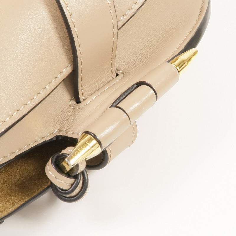 LOEWE 牛皮皮革Gate Small金扣肩背袋-10