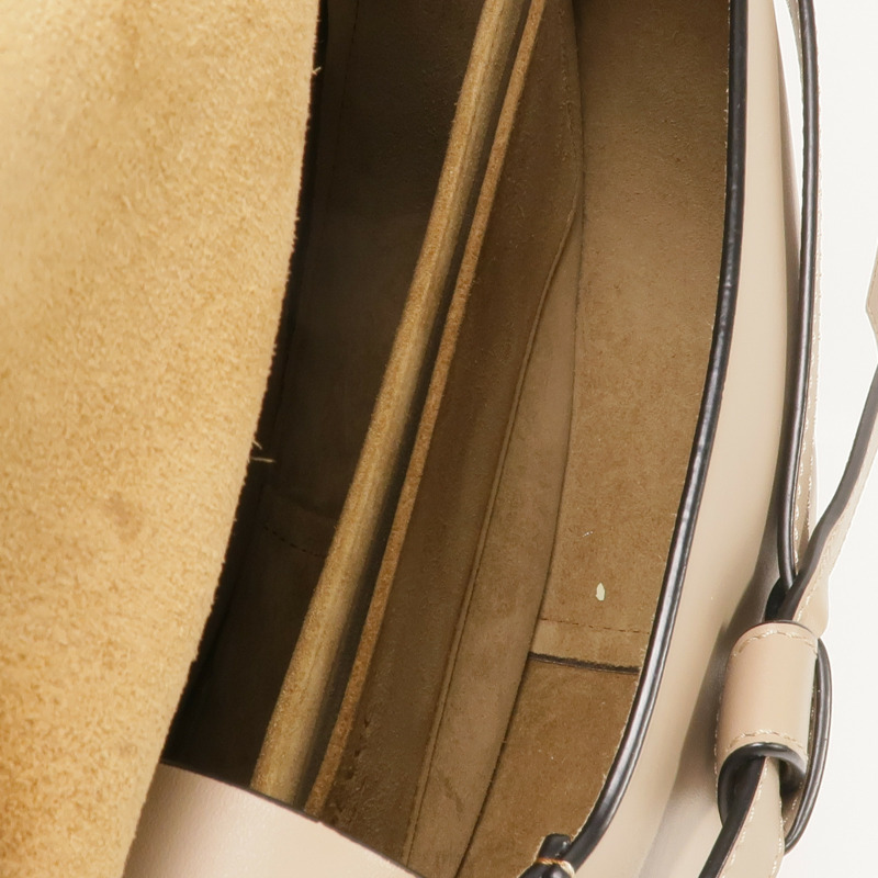 LOEWE 牛皮皮革Gate Small金扣肩背袋-11