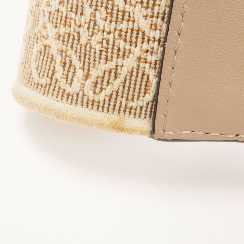 LOEWE 牛皮皮革Gate Small金扣肩背袋-16