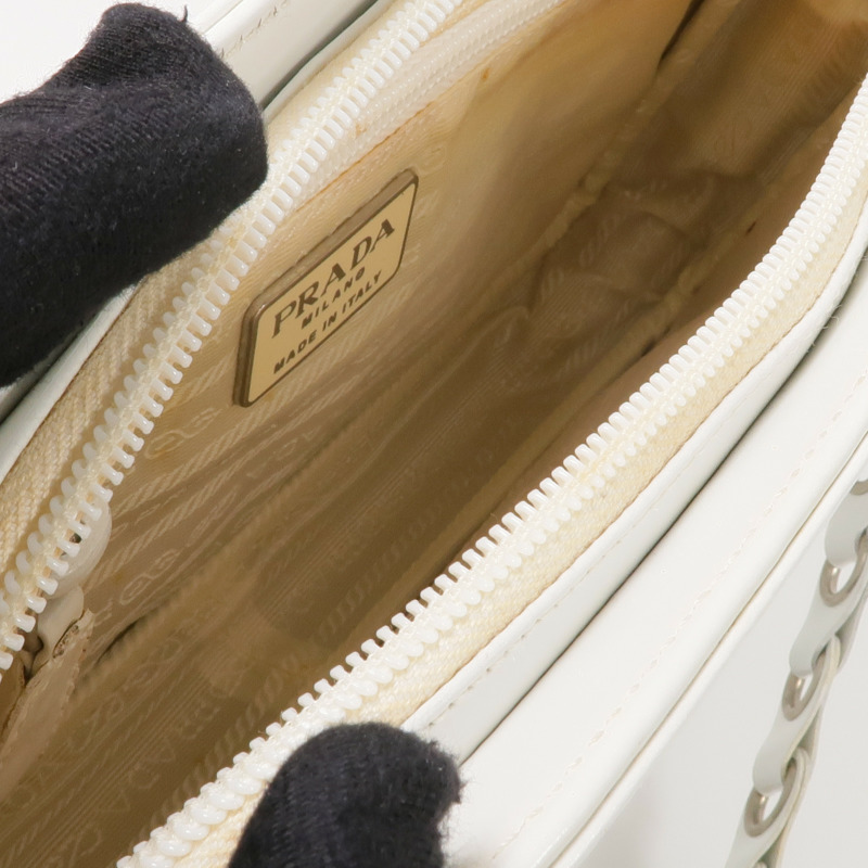 PRADA 漆皮皮革Shoulder Bag銀扣肩背袋-12