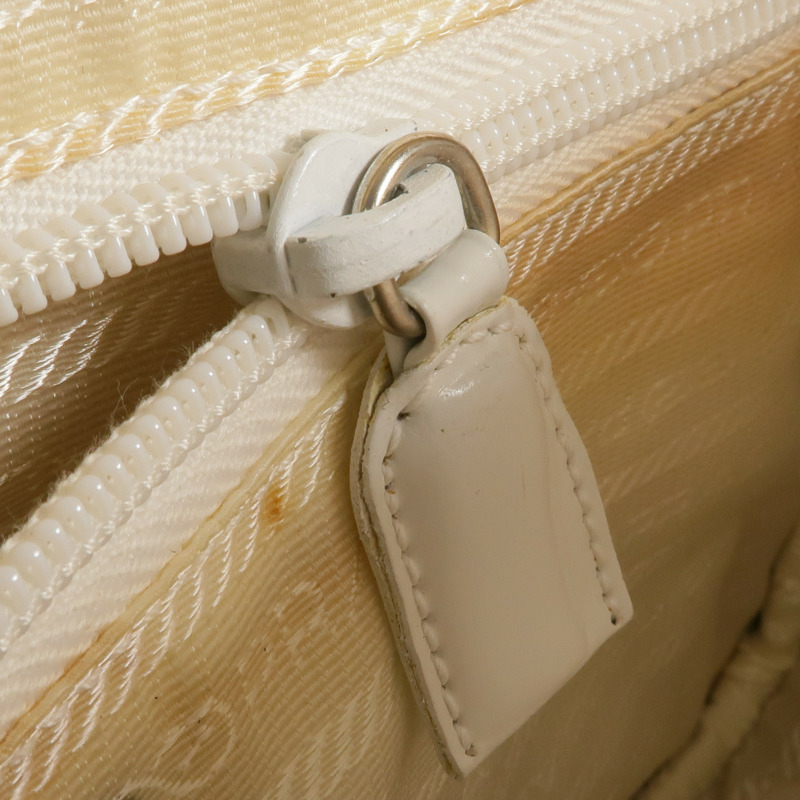 PRADA 漆皮皮革Shoulder Bag銀扣肩背袋-14