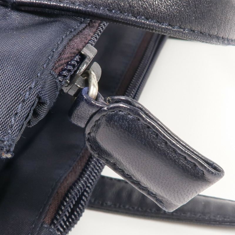 PRADA 尼龍Shoulder Bag銀扣肩背袋-10