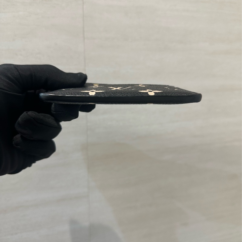 LV 黑拚米牛皮金釦3卡名片夾M81022-4