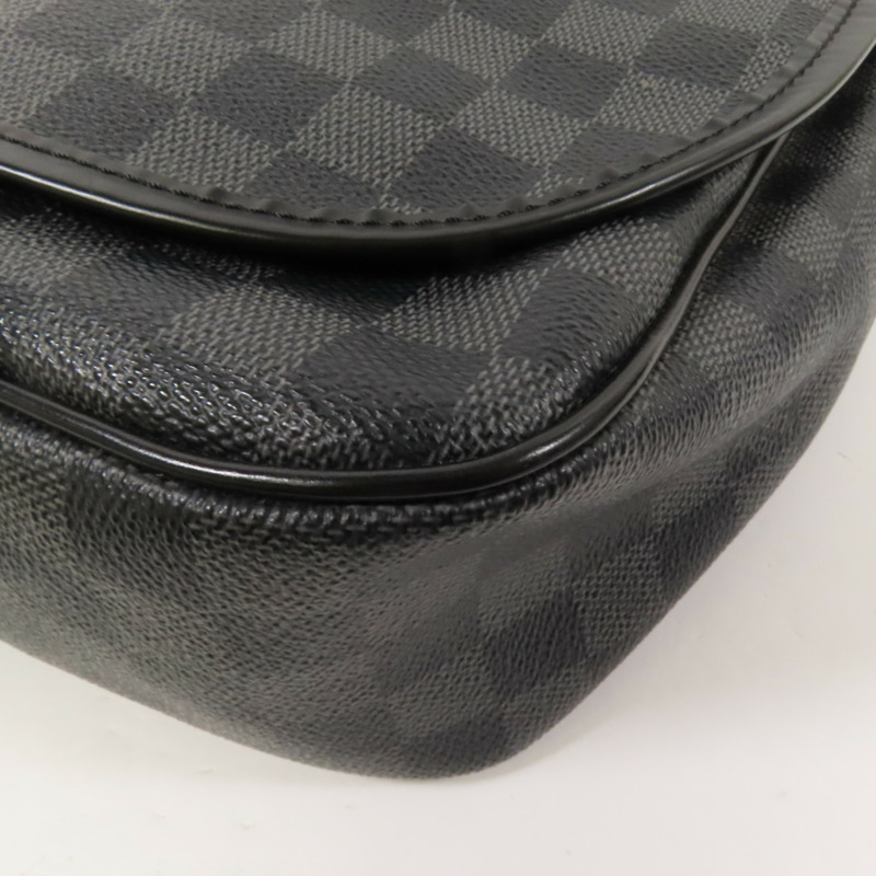 LOUIS VUITTON Damier Graghite Daniel MM銀扣肩背袋-12