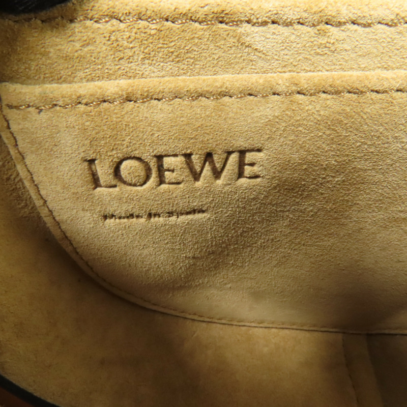 LOEWE 牛皮皮革Mini Gate金扣肩背袋-9
