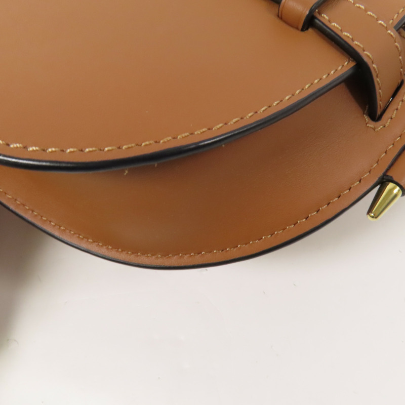 LOEWE 牛皮皮革Mini Gate金扣肩背袋-11