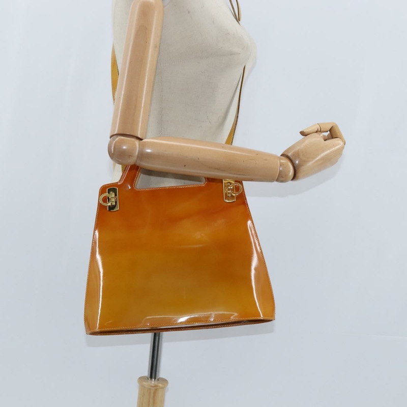 【日本直送】Salvatore Ferragamo Gancini 手袋 琺瑯 2way Orange Gold Auth 148178-21