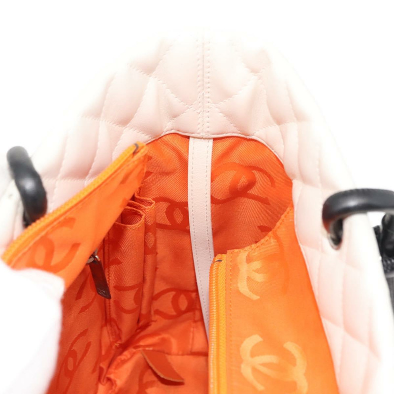 【日本直送】香奈兒 Cambon 系列托特包，羊皮材質，白色，銀色雙C標誌，正品編號 148211-19