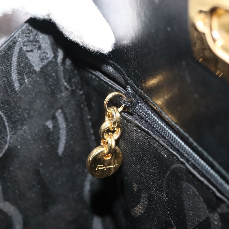 【日本直送】Salvatore Ferragamo Gancini 鏈條肩背包，黑色皮革，金色，正品，貨號 148176-18