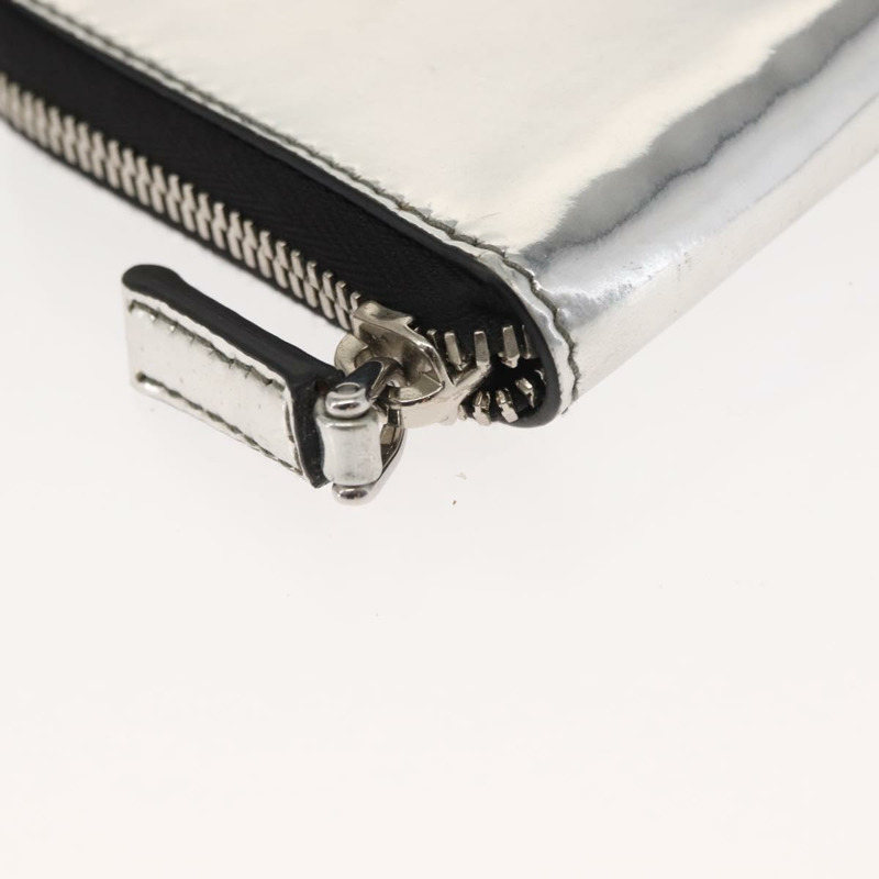 【日本直送】PRADA 漆皮銀色手拿包 Auth 150318-13