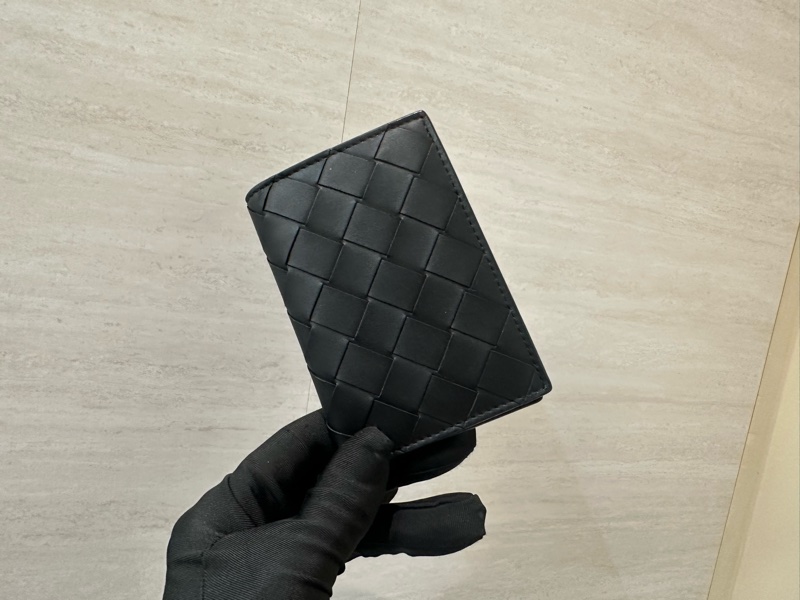 BV 黑牛皮編織Intrecciato6卡對開卡包749417VCPQ48803.-0