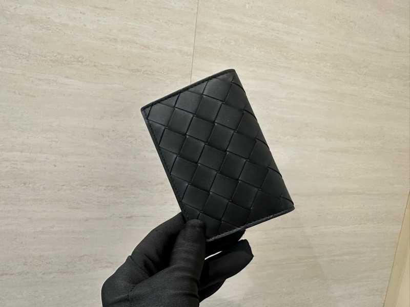 BV 黑牛皮編織Intrecciato6卡對開卡包749417VCPQ48803.-1