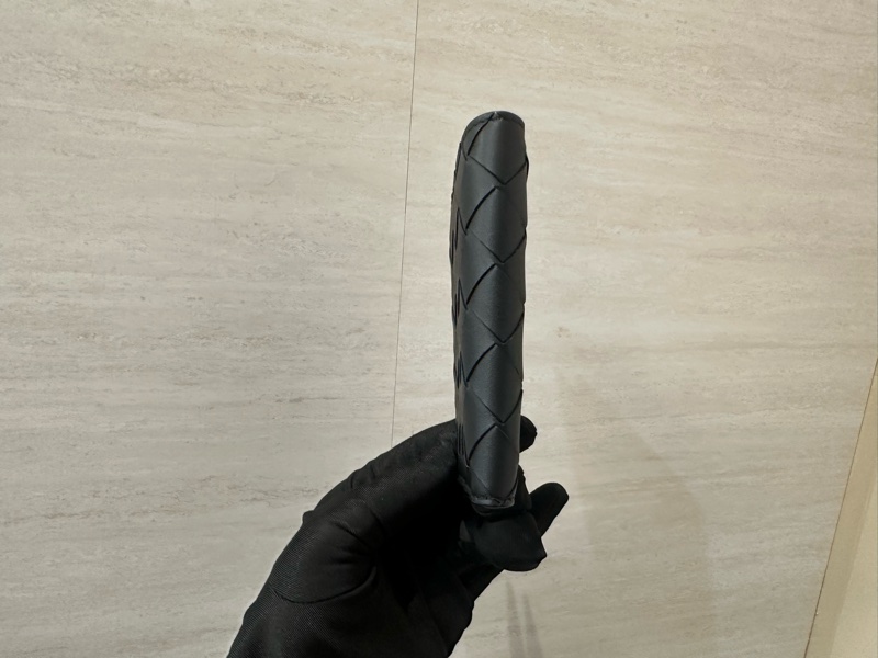 BV 黑牛皮編織Intrecciato6卡對開卡包749417VCPQ48803.-2
