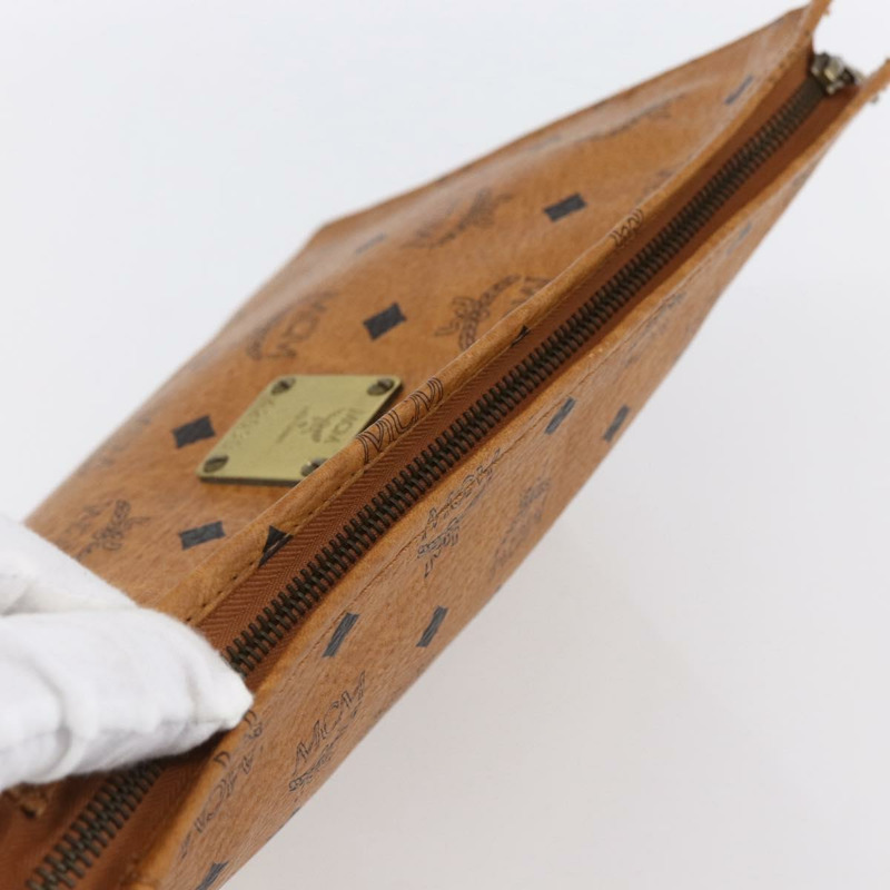 【日本直送】MCM Logoogram Vicetos 手拿包 PVC 皮革 棕色 金色 正品 150200-4