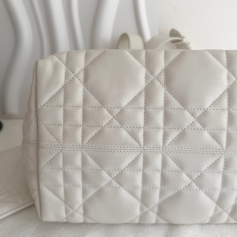 Dior Toujours 中號手提包 白雪公主 白色金釦-7