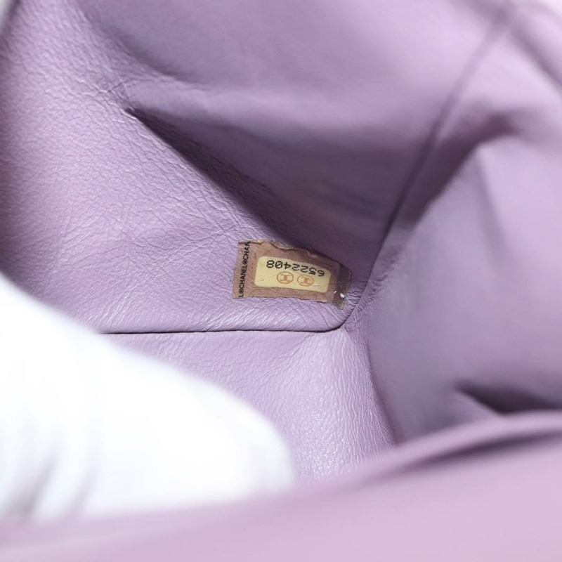 【日本直送】香奈兒 Matelasse 鏈條肩背包 漆皮 米色 銀色 CC 標誌 Auth 147556-10