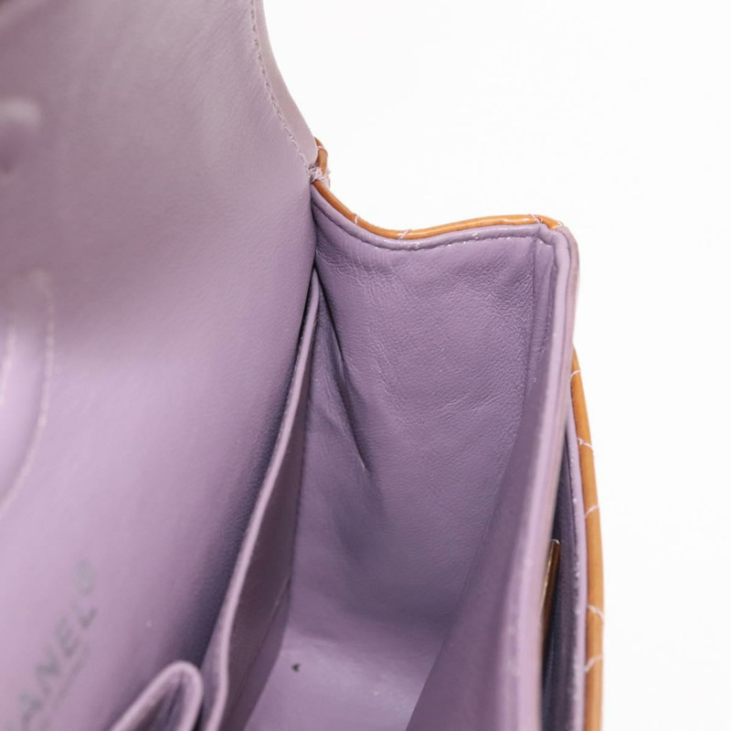 【日本直送】香奈兒 Matelasse 鏈條肩背包 漆皮 米色 銀色 CC 標誌 Auth 147556-24