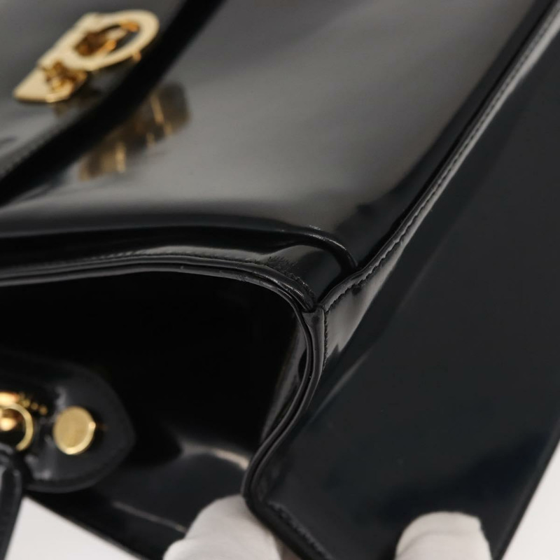 【日本直送】Salvatore Ferragamo Gancini 手提包 漆皮 黑色 金色 Auth 150346-8