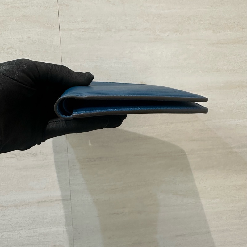 LV 深土耳其藍EPI交叉5卡對開Multiple短夾 M60629-4