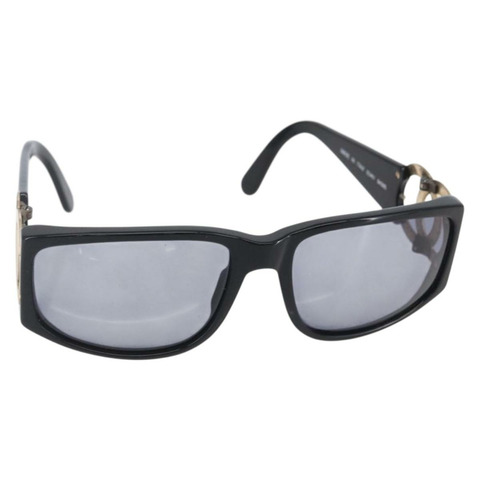 香奈兒 COCO 標誌太陽眼鏡，塑膠材質，黑色，CC 標誌，正品編號 149763