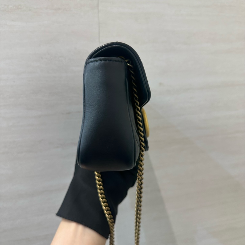 Gucci 黑牛皮霧金釦Marmont Super Mini鏈條斜背包476433-2