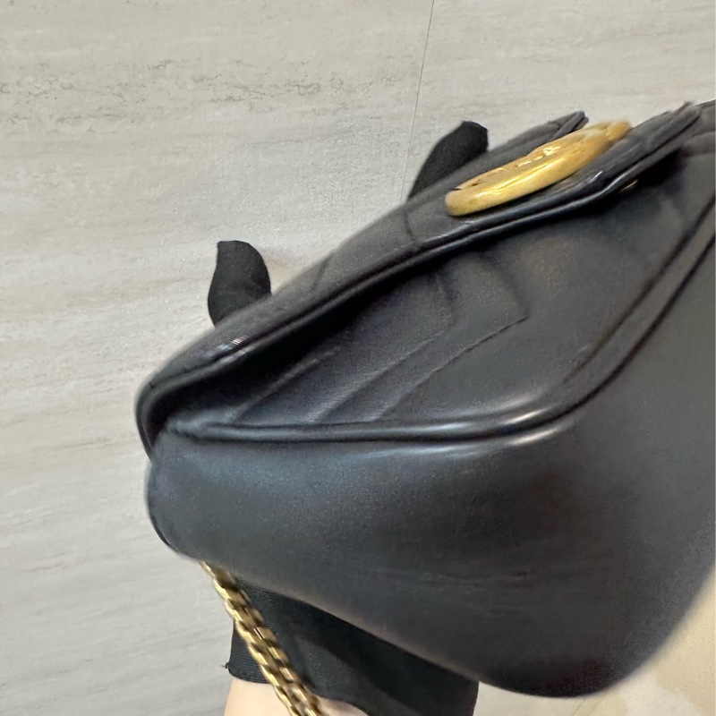 Gucci 黑牛皮霧金釦Marmont Super Mini鏈條斜背包476433-5
