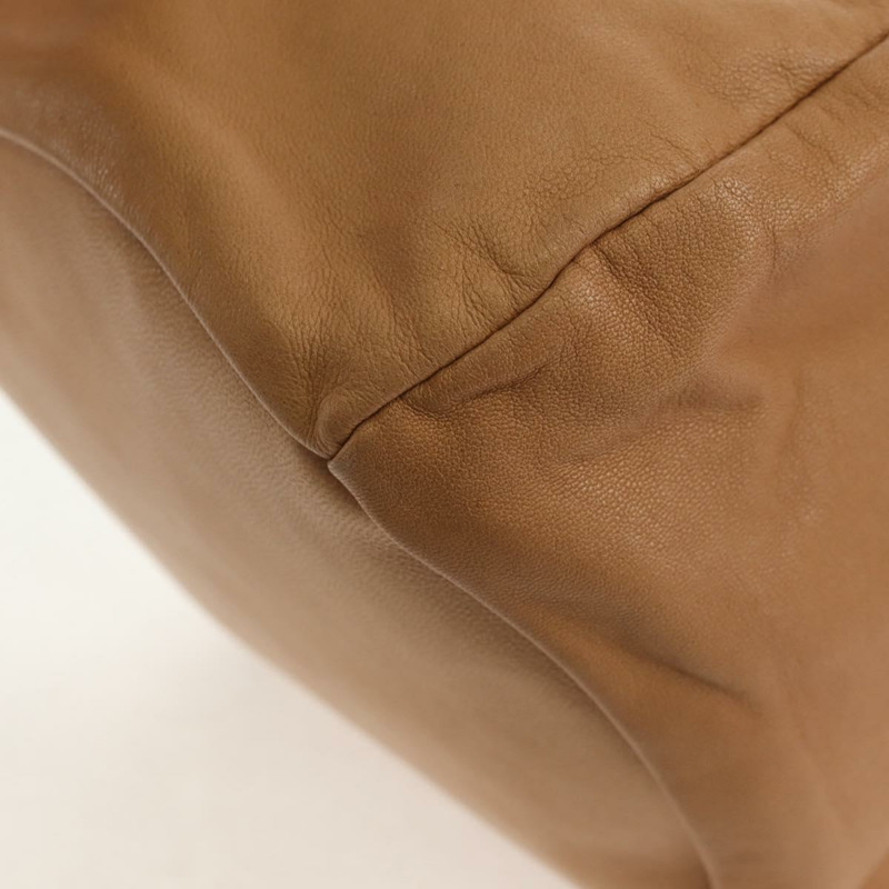 【日本直送】香奈兒米色羊皮手提包 CC 標誌 Auth 152370A-13