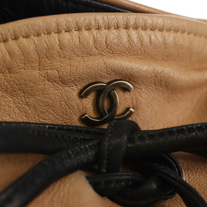 【日本直送】香奈兒米色羊皮手提包 CC 標誌 Auth 152370A-16