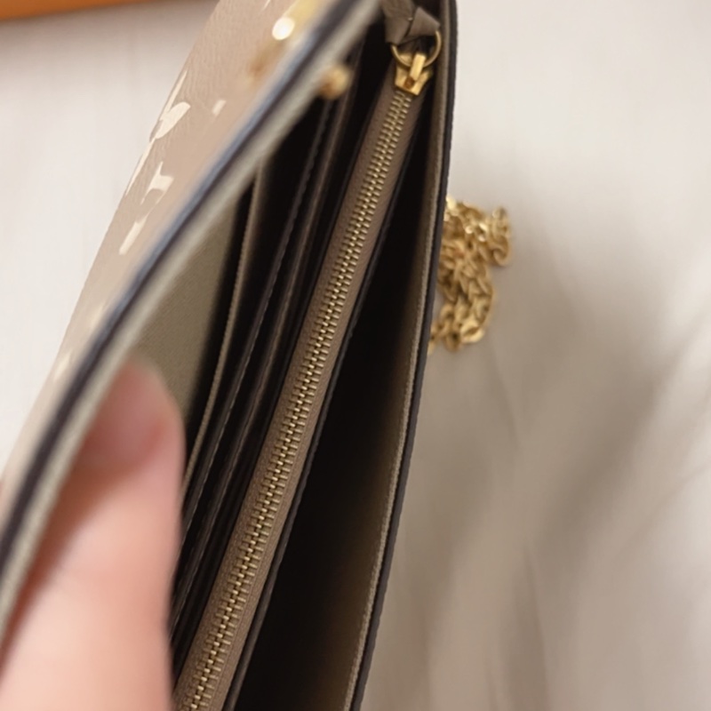 近全新LV 三合一WOC 斑鳩灰-4