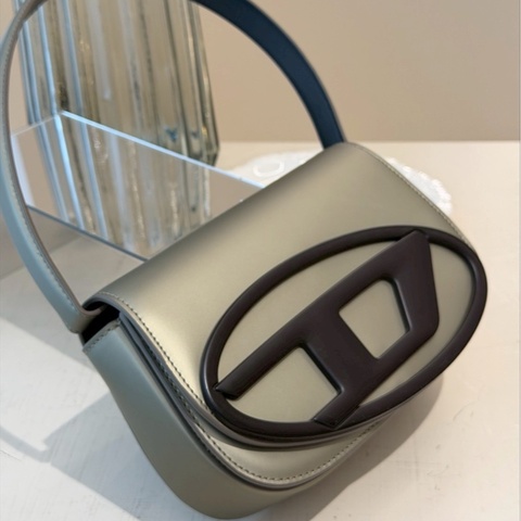 Diesel 1DR 香檳金霧灰綠色肩背包 宋雨琦同款