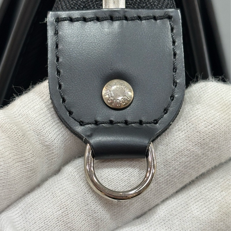 LV M59342 黑色 全皮 水波紋 EPI 肩背包 購物包 拉鍊包 公事包-4